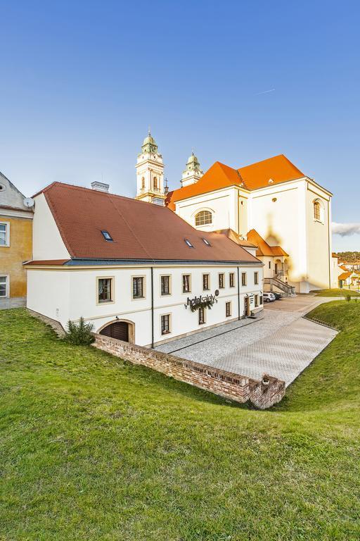 Hotel Salety Valtice Exterior foto